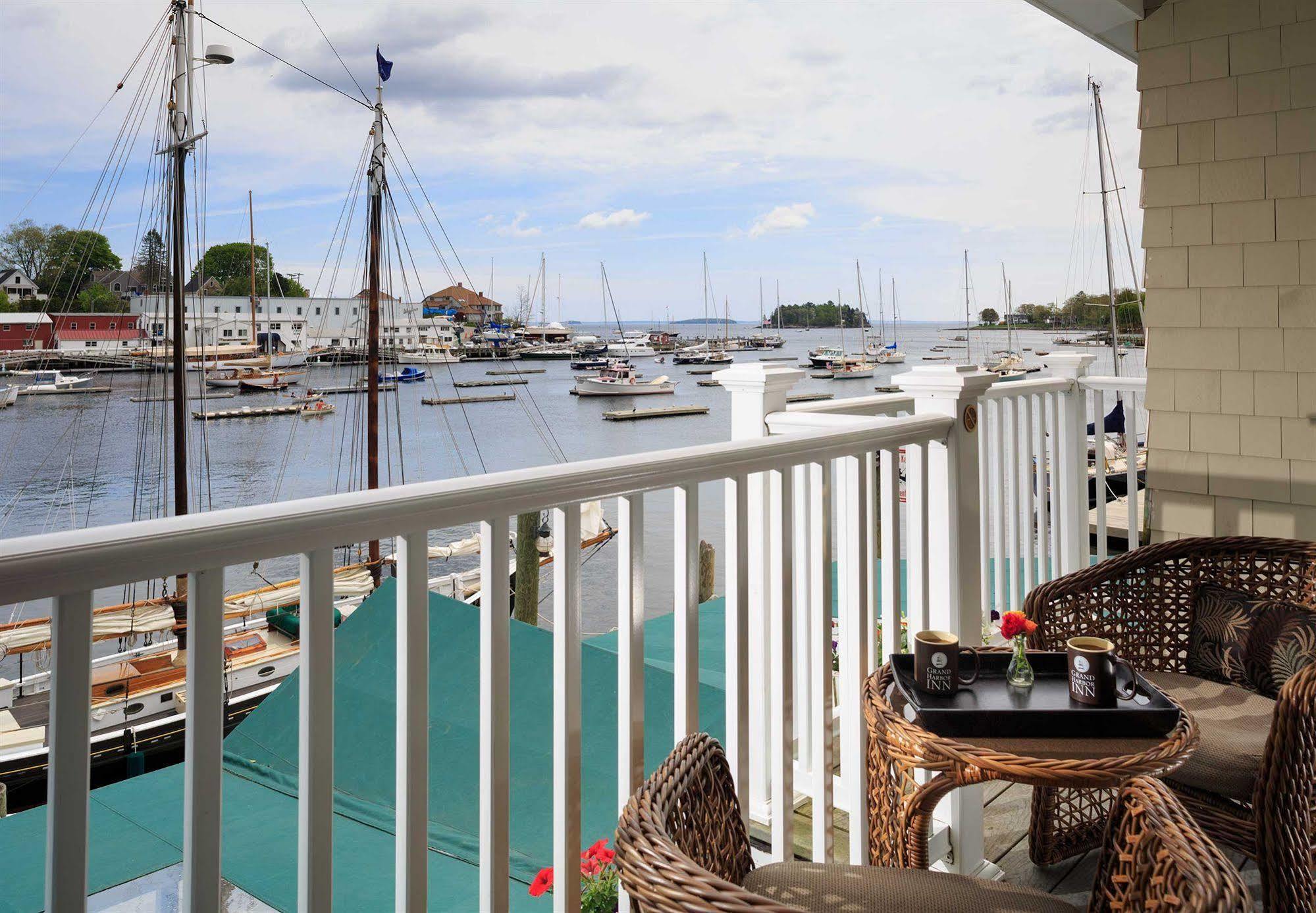 Grand Harbor Inn Камдън Екстериор снимка
